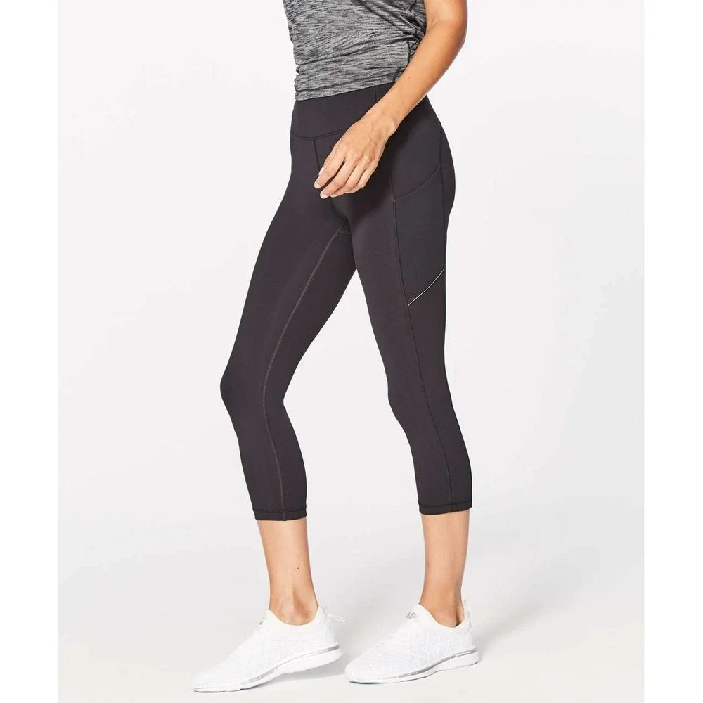 Lululemon‎ Speed Up Crop 21